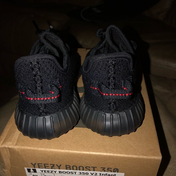 Infant bred yeezys V2 size 8k brand new 210$ firm - Picture 5 of 8